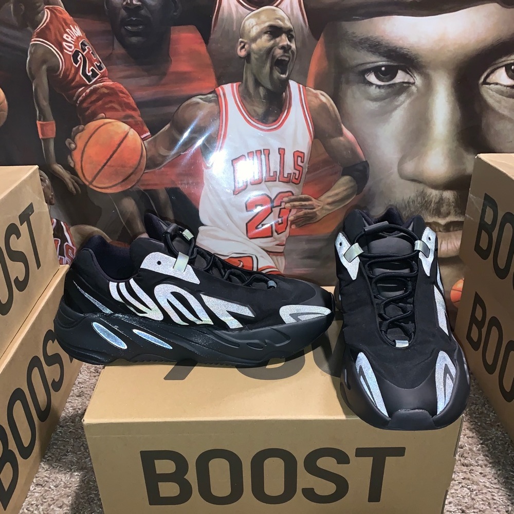Yeezy Boost 700 MNVN ‘Triple Black’